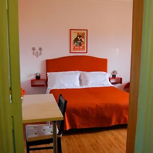 https://colosseoinn.it-romehotels.com